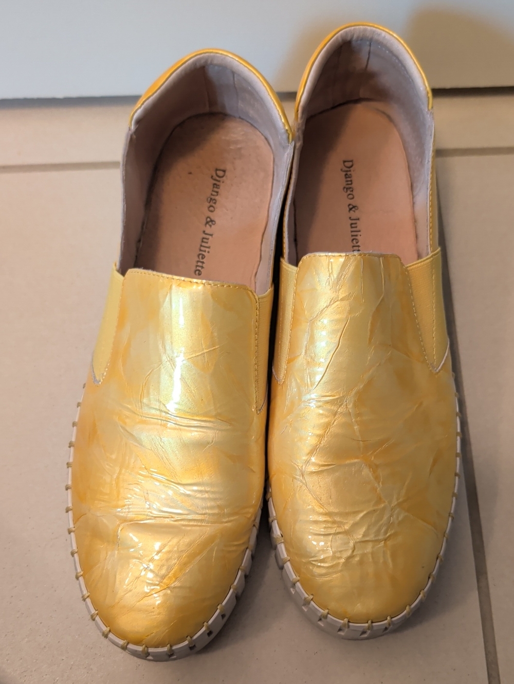 Django & Juliette Patent Leather Yellow for Women - Becca Size 39